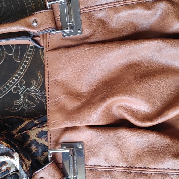 ✅Call it Spring Purse - Picture 4 of 8